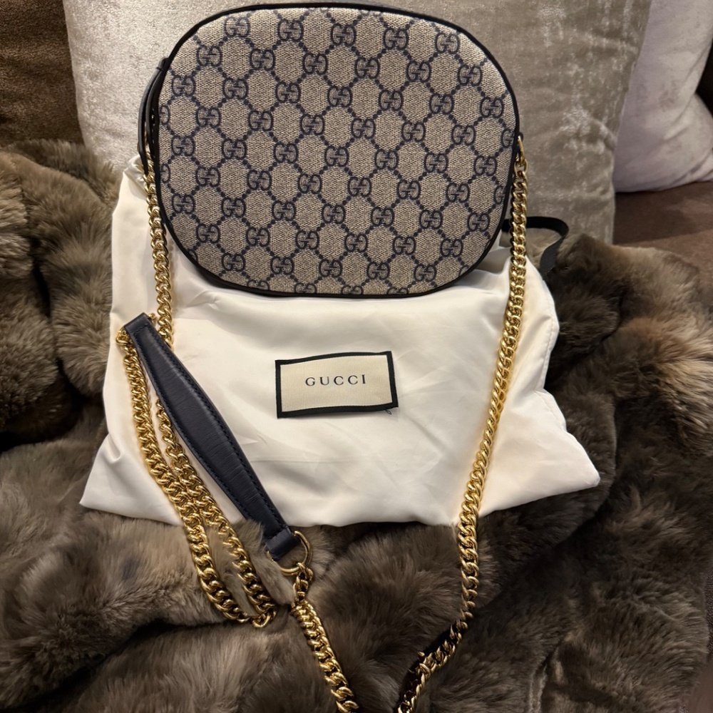 Gucci GG Supreme Chain Crossbody - Gorgeous